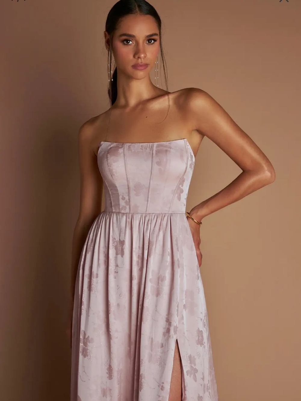 Azazie Floria in Soft Pink - Picture 4 of 7